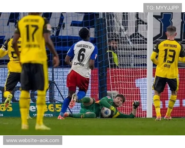 十人汉堡补时1-1逼平多特蒙德，克尼格斯德费尔救主