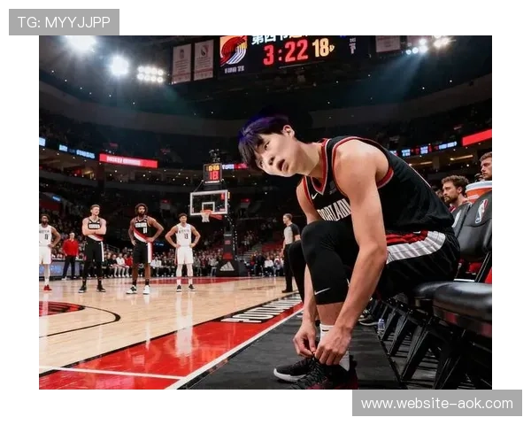 杨瀚森越打越强劲，不惧亚当斯获赞，开拓者连赢强队